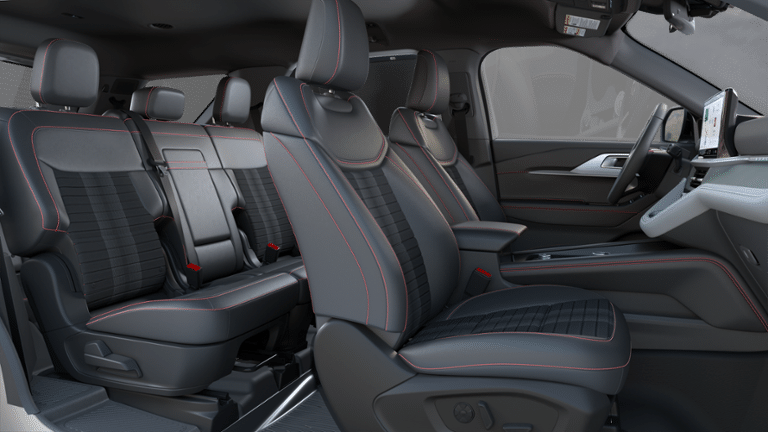 2025 Star White Metallic Tri-Coat Ford Explorer ST-Line RWD SUV